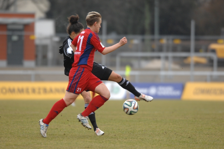 FF USV Jena unterliegt Potsdam und beendet Saison auf Platz 8 - Im letzten Spiel der Saison 2014/2015 musste sich der FF USV Jena mit einem 3:1&#8230;