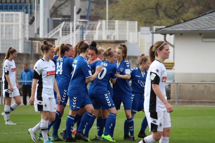 In beeindruckender Form - 2. Frauen-Bundesliga: FF USV Jena U21 bezwingt auch Tabellenführer.