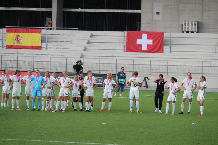Lara Schmidt und Maren Tellenbröker sind U19-Vizeeuropameister