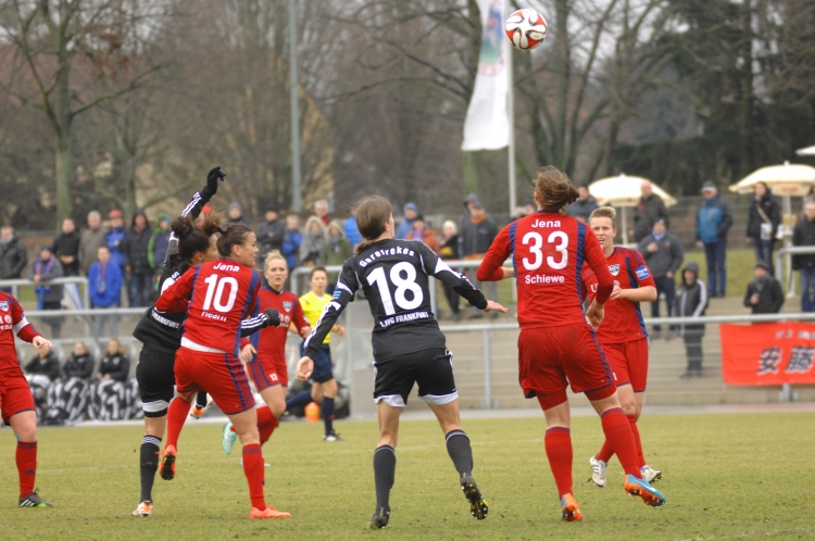 FF USV Jena unterliegt beim 1. FFC Frankfurt mit 1:4 (0:2) - Nach dem Sieg am vergangenen Mittwoch gegen Herford mit 2:0 stand am Wochenende mit dem&#8230;