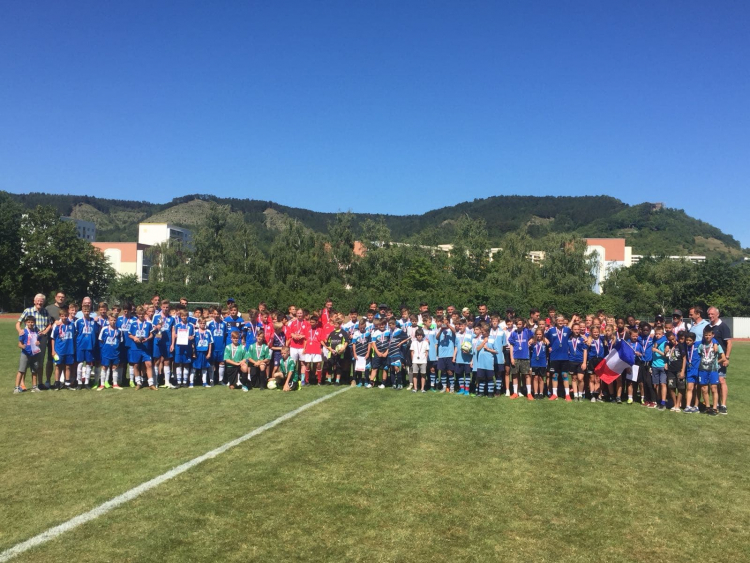 FF USV nimmt an internationalem Turnier der Fußballstiftung Jena teil - Nachwuchs des FF USV erreicht Platz sieben.