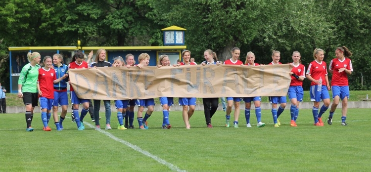 Die Ruhe vor dem Sturm - Die Nachwuchsspielerinnen des FF USV Jena haben es geschafft: Am vergangenen Freitag gab es die&#8230;