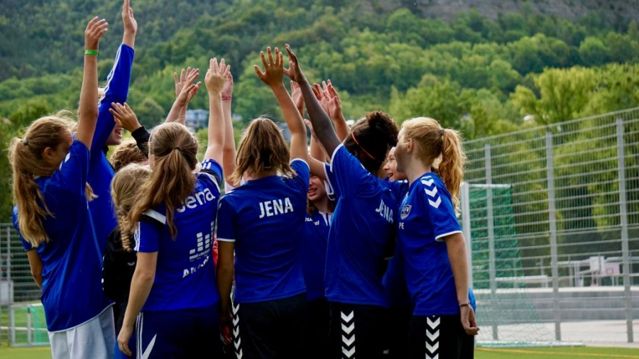 Werde Pate unseres Kick-and-Talk-Sommercamps!