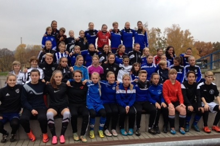 Erfolgreiche Sichtungstage beim FF USV Jena - Tag des Mädchenfußballs und Sichtung für das Sportgymnasium