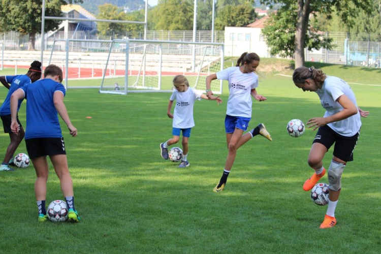 Ferienfußballcamp des FF USV Jena ein voller Erfolg - „Kick-and-Talk“-Englischcamp in Kooperation mit der Euro Akademie Jena
